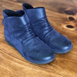 Clarks Sillian Sway Ankle Bootie